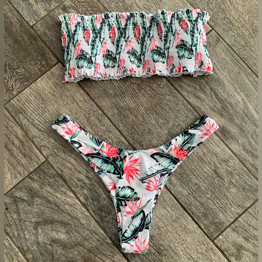 Tropical strapless bikini swimsuit